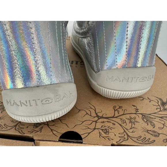 NIB MANITOBAH Silver Metallic Leather Shearling Wool Fur Moccasins Boots Sz 8 - Picture 10 of 14